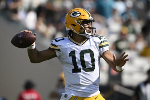 Packers QB Jordan Love available to face Lions while dealing with groin strain