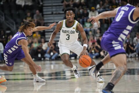 Jeremy Roach rescues No. 13 Baylor with buzzer-beater in 5th game after standout 4 years at Duke