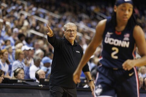 UConn coach Geno Auriemma breaks all-time wins record, getting 1,217th career victory