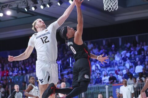 West Virginia knocks off No. 3 Gonzaga 86-78 in overtime in the Battle 4 Atlantis