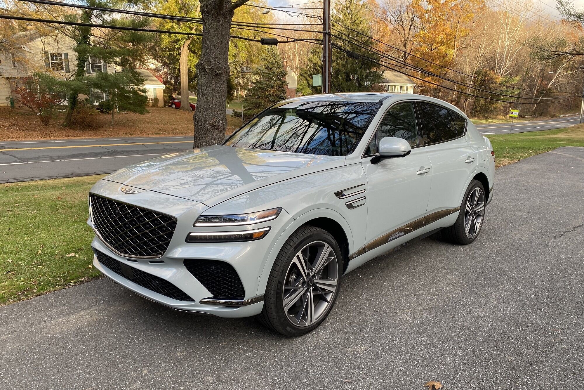 Car Review: This Genesis SUV looks to pamper you - WTOP News