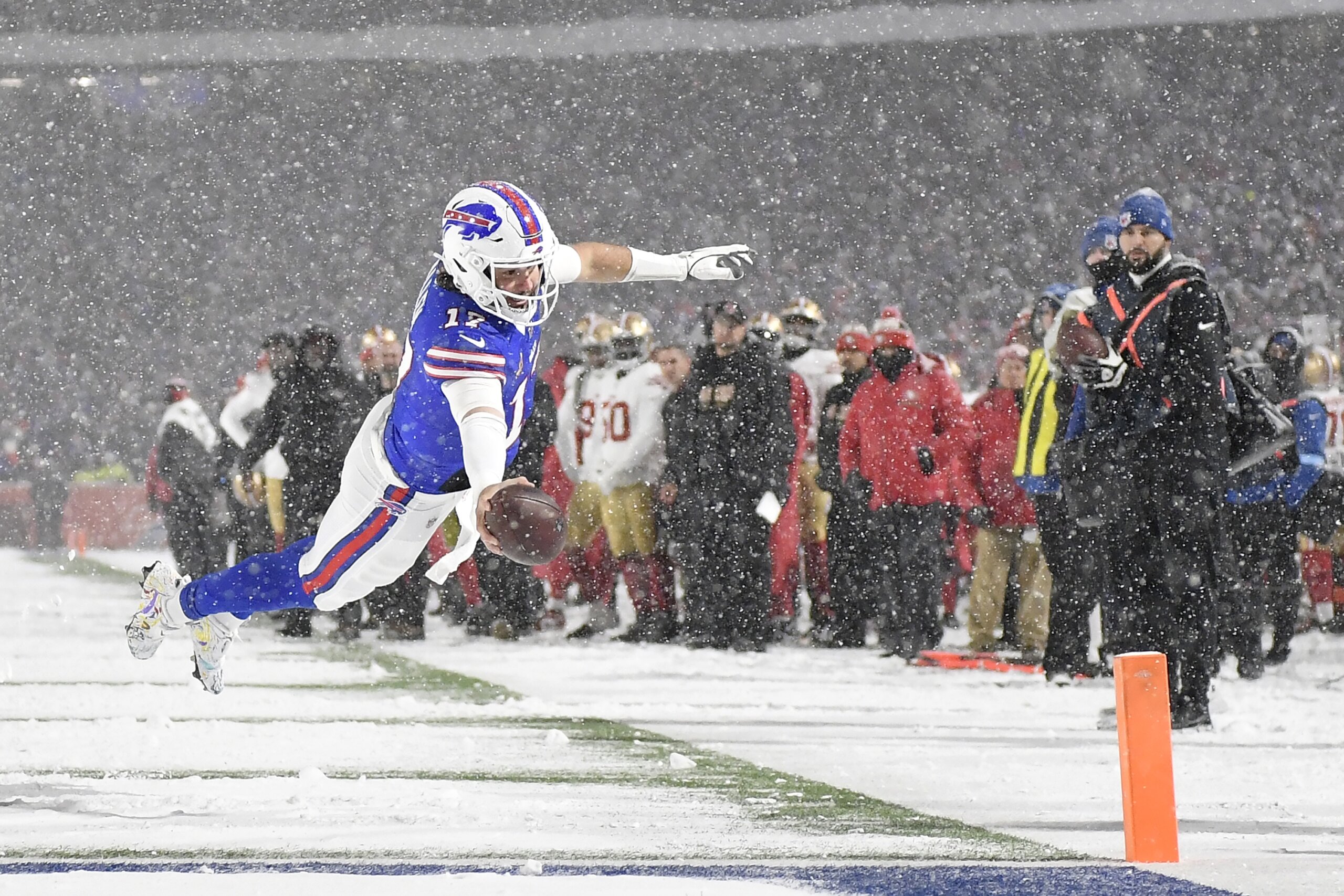 Josh Allen has TDs passing, rushing and receiving as Bills rout 49ers