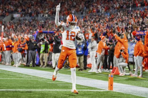 No. 18 Clemson beats No. 8 SMU 34-31 on last-second field goal for ACC title, berth in the CFP