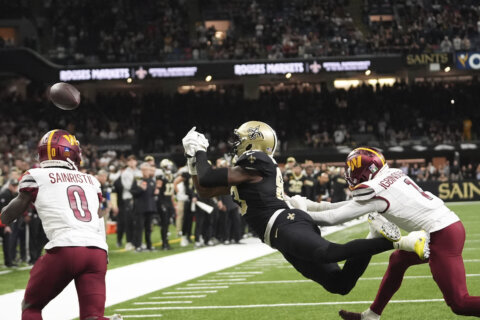 Daniels passes for 2 TDs and Commanders outlast Saints 20-19 on New Orleans’ failed 2-point try