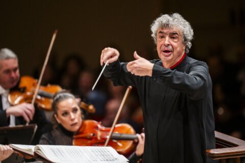 Semyon Bychkov conducts through pain in celebrating Year of Czech Music with North American tour