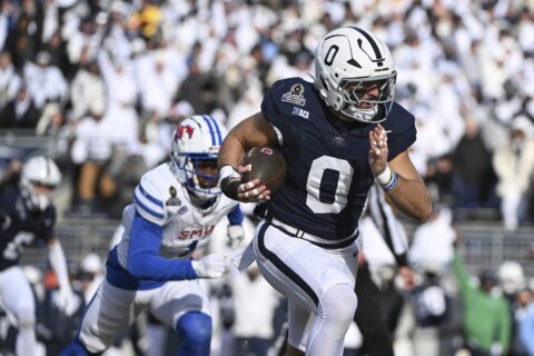 Former walk-on DeLuca provides early spark, Penn State drills SMU 38-10 in CFP; Boise State up next