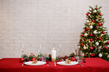 Christmas tablewear