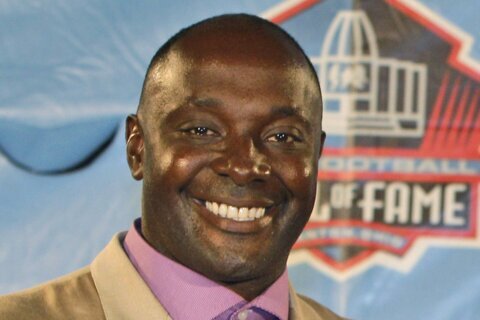 Sterling Sharpe and Mike Holmgren are picked as Hall of Fame finalists