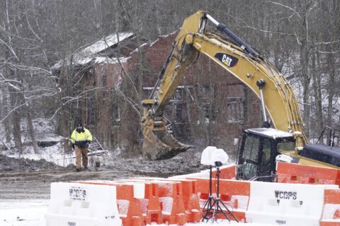 Search team recovers remains of Pennsylvania woman who fell into sinkhole