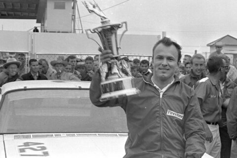 Fred Lorenzen, a NASCAR Hall of Famer and the 1965 Daytona champion, dies at 89