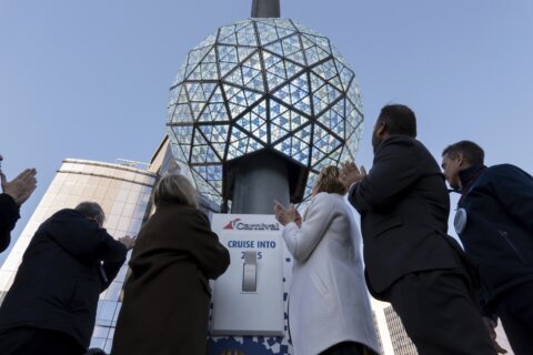 Times Square ball takes final test for New Year’s Eve