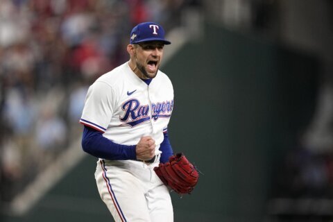 Texas Rangers and RHP Nathan Eovaldi finalize $75 million, 3-year contract