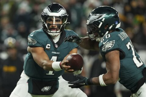 Eagles can clinch the NFC East by beating the Commanders, but home field matters more to them