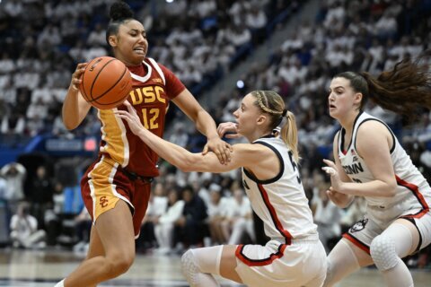 No. 23 Michigan heads out west for matchup with No. 4 USC to tipoff Big Ten play