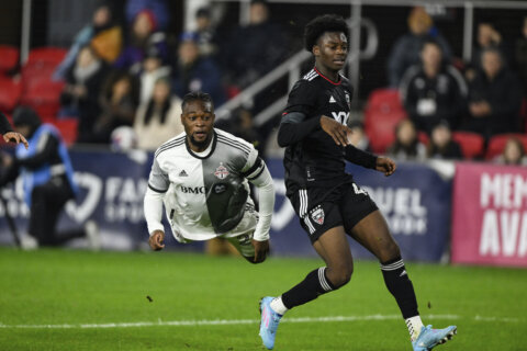 Bournemouth signs teenage defender Matai Akinmboni from DC United