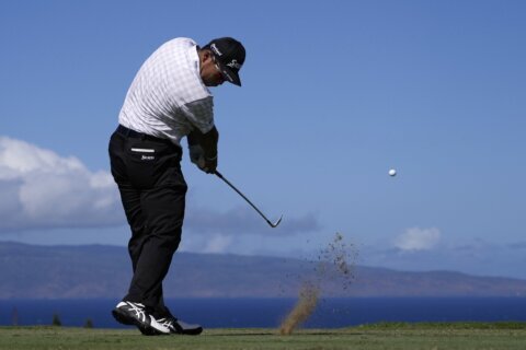 Hideki Matsuyama sets the target at Kapalua and leads Collin Morikawa by 1