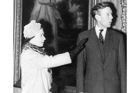 Queen Elizabeth II wasn’t told about Soviet spy in her palace, declassified MI5 files show