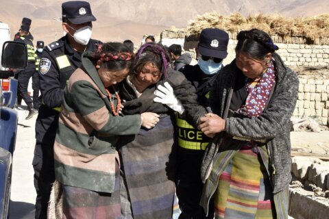 Tents arrive for survivors of a quake that killed 126 in freezing, high-altitude Tibet