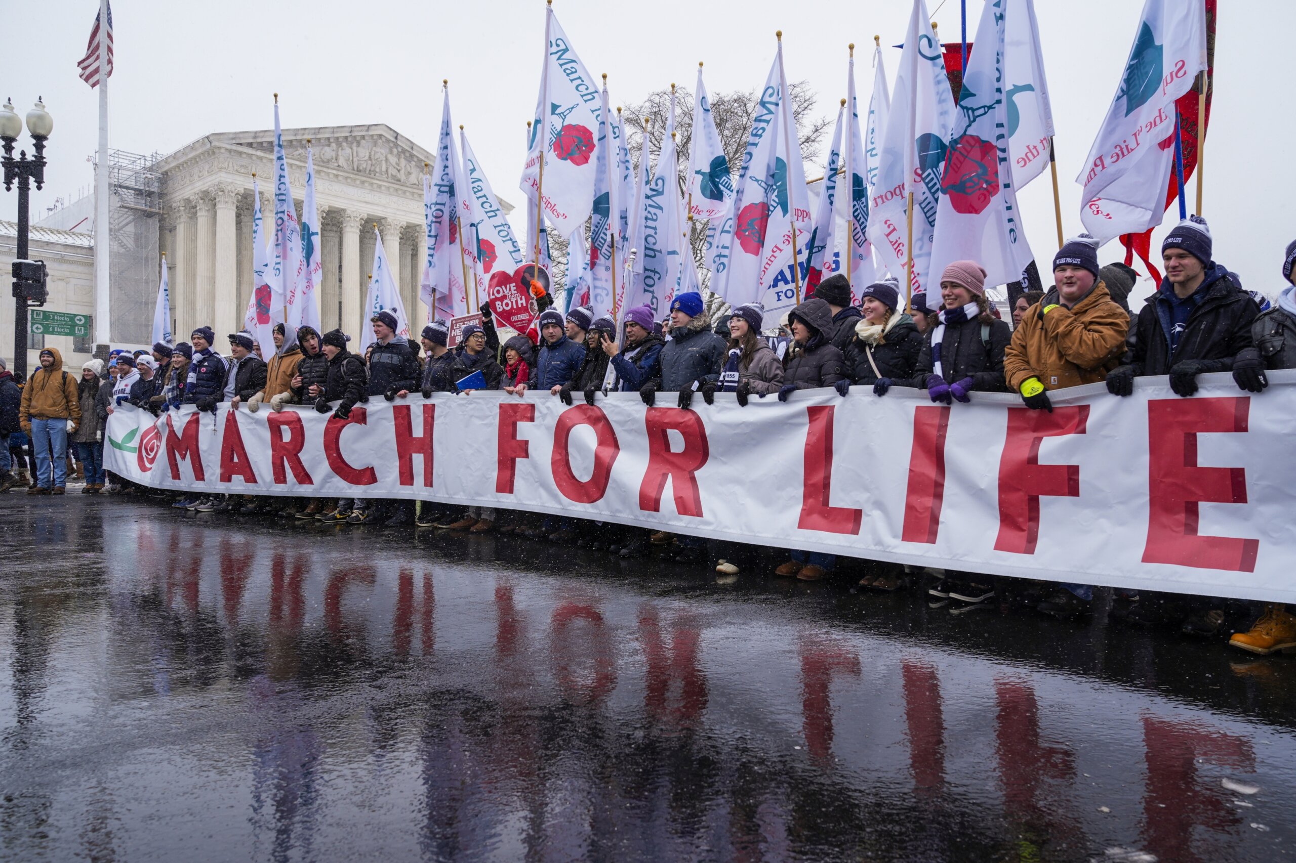 Trump, Vance to address March for Life crowd after pardoning anti-abortion protesters post image