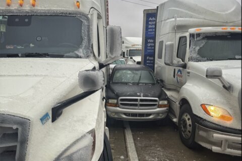 Chiefs finally depart KC for Denver amid ice storm after 4 hours spent waiting on the tarmac