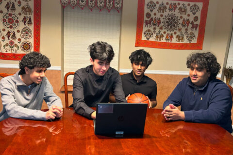 Fairfax Co. high schoolers using sports to teach students data analytics tools