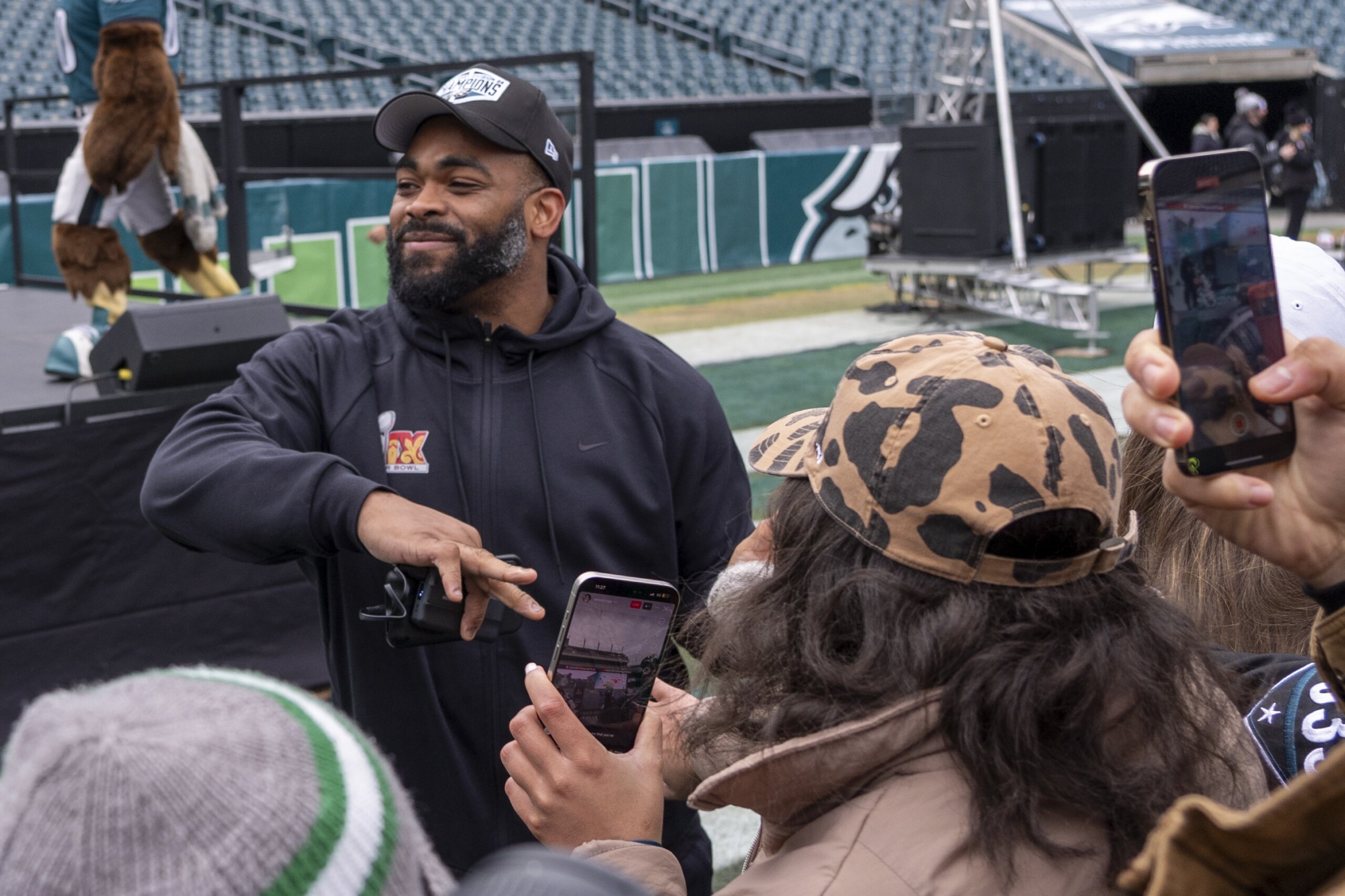 Eagles defensive end Brandon Graham returns from torn triceps for Super Bowl - News