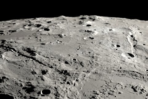 How an ancient asteroid strike carved out 2 grand canyons on the moon