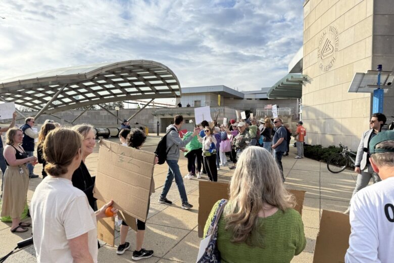 Fired federal workforce gets ongoing support in Montgomery Co.