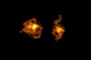 An image taken by the Atacama Large Millimeter/submillimeter Array (ALMA) shows the molecular gas content of the two galaxies involved in the cosmic joust.