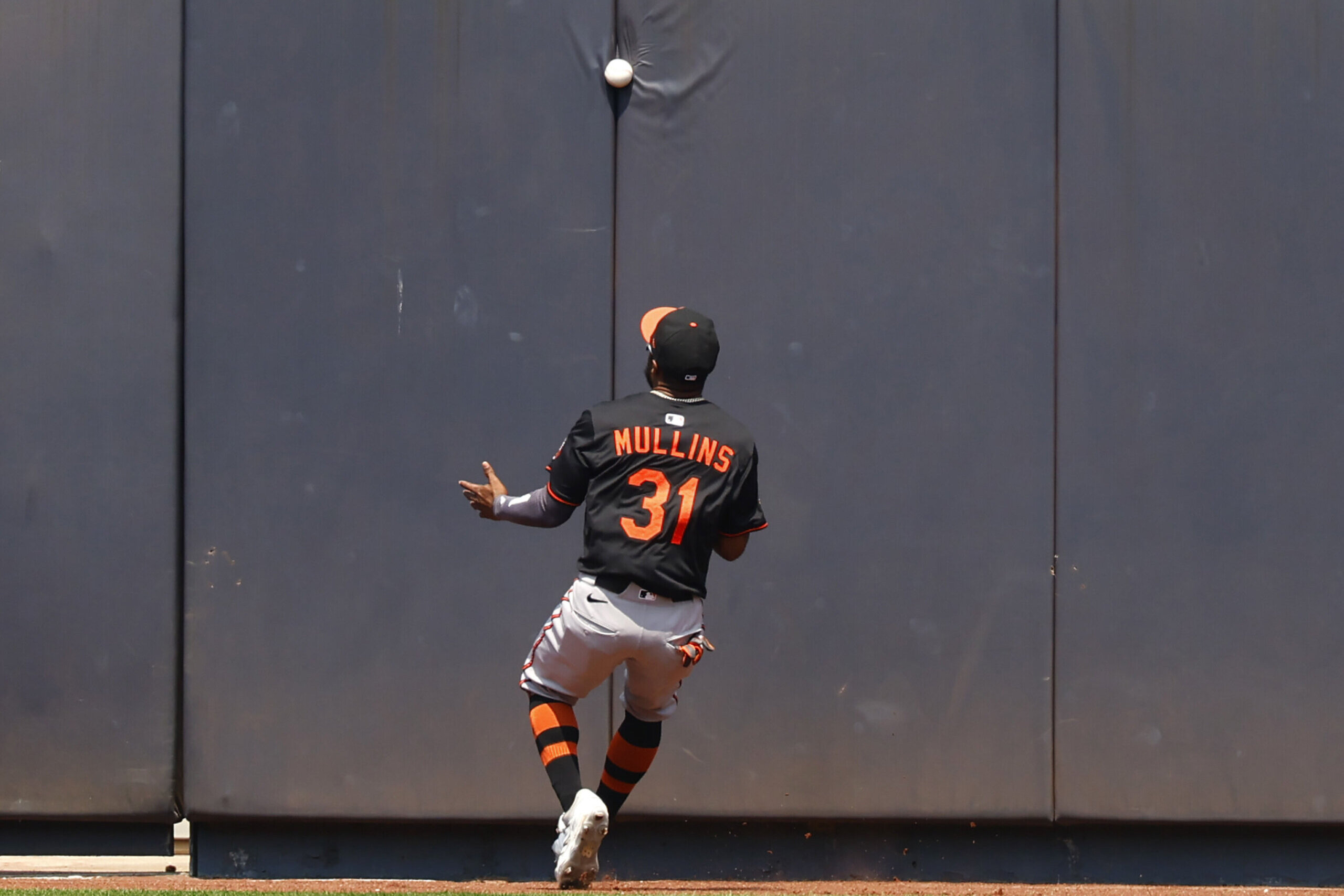 Schmidt Hitless Innings: Yankees Shutout Orioles 9-0