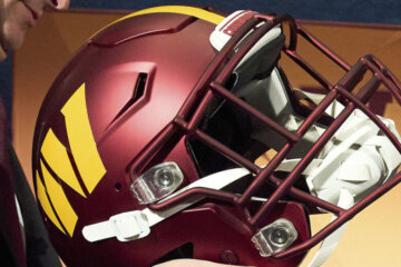 Commanders Helmet