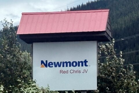 3 workers trapped in a Canadian mine have air, food and water as rescuers try to gain access to them