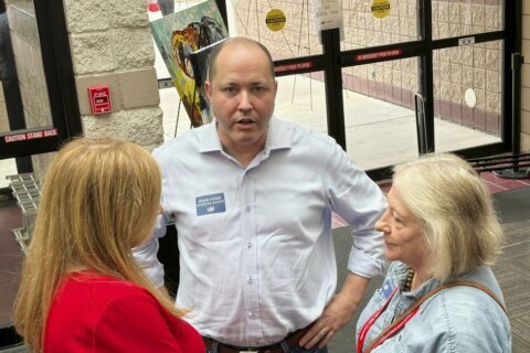 Judge throws out campaign finance lawsuit between Republican rivals in Georgia governor's race