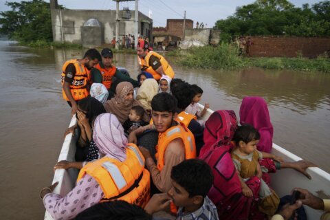 Floods displace nearly 250,000 people and affect 1.2 million in eastern Pakistan