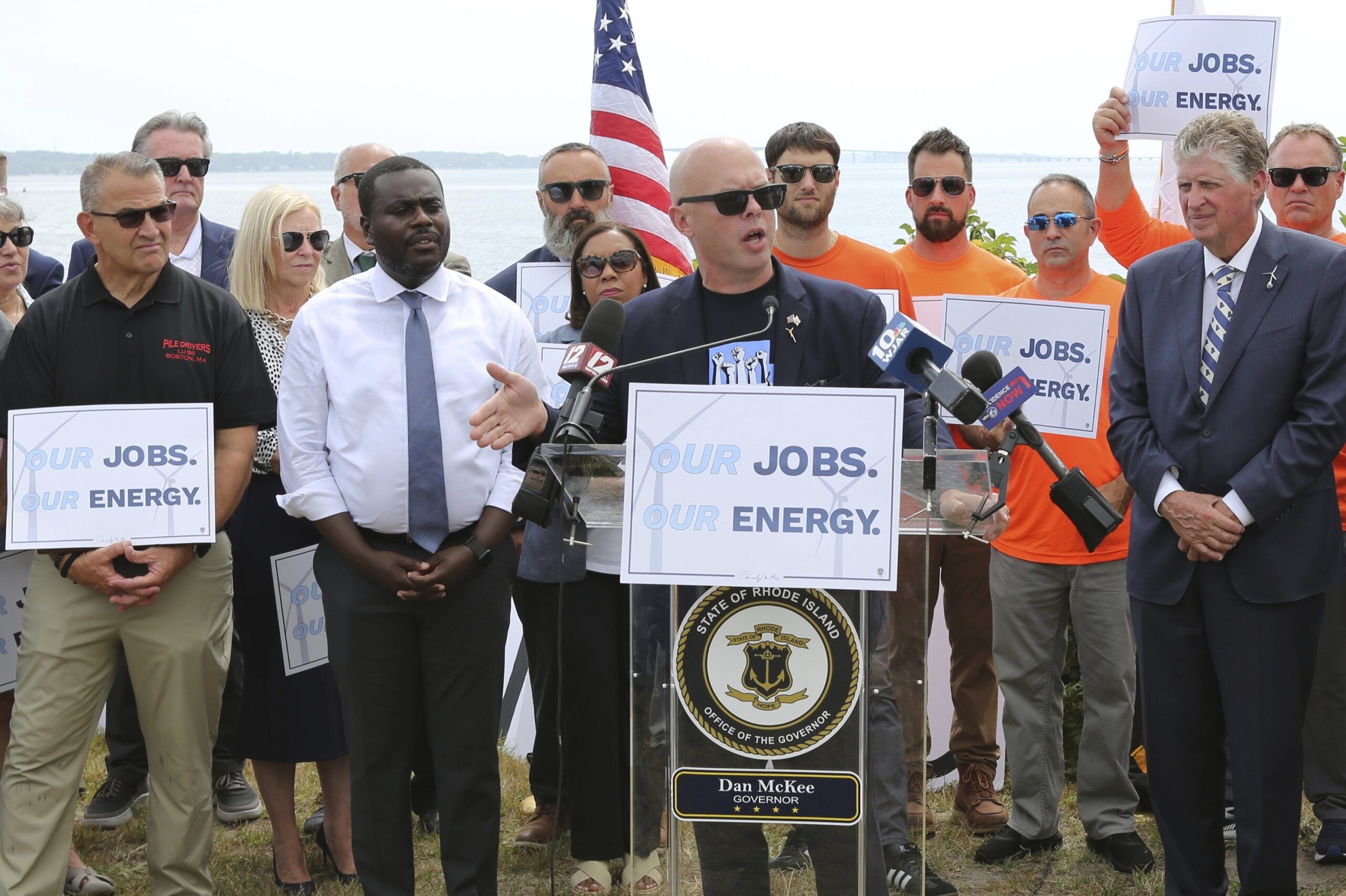 Trump admin cancels $679 million for offshore wind projects as attacks ...