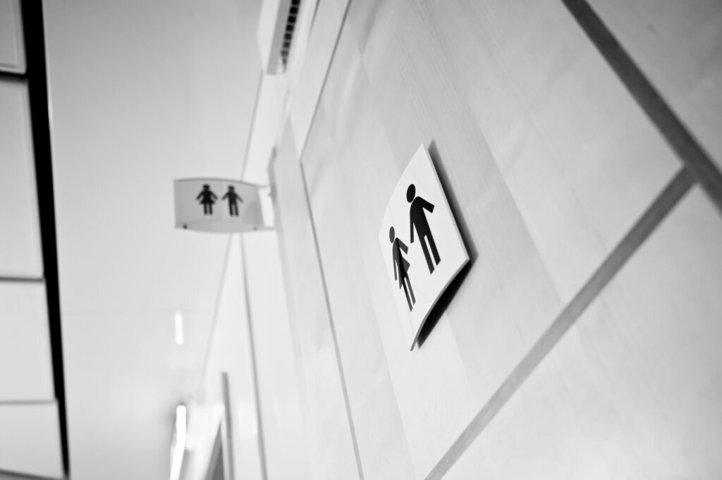 5 Northern Virginia school districts placed on high-risk status after not changing bathroom policies