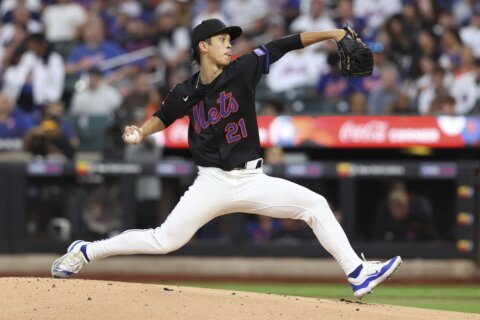 Tong pitches 5 memorable innings in anticipated Mets debut, earns another start