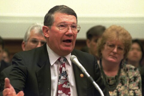 Randy 'Duke' Cunningham, Vietnam War hero convicted of accepting bribes as a congressman, dies at 83