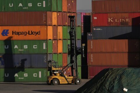 US tariffs put 30,000 South African jobs at risk, officials say