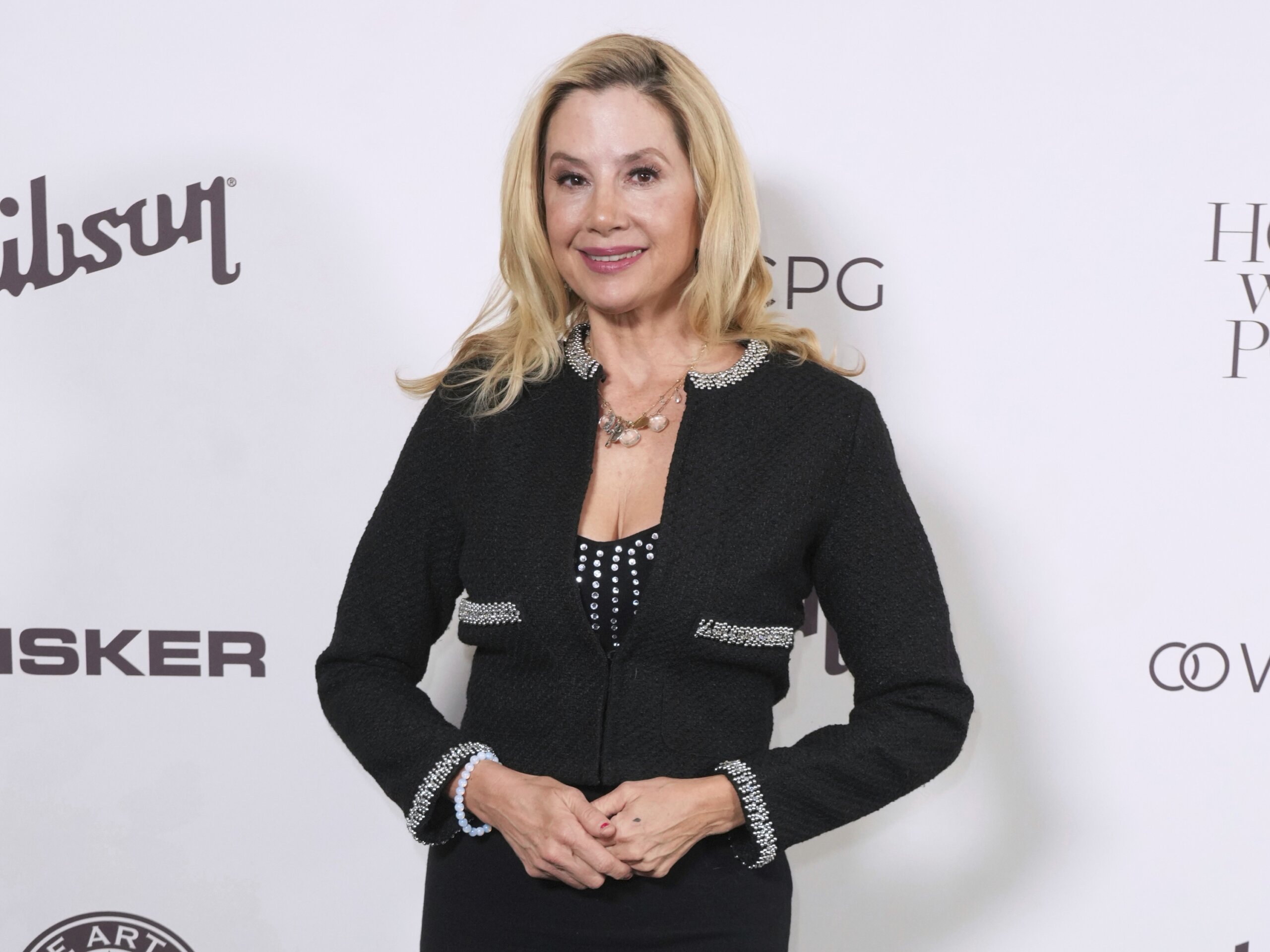 Mira Sorvino to star as Roxie Hart in ‘Chicago’ on Broadway