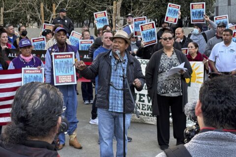 Appeals court rules against Trump's plans to end legal protections for 600,000 Venezuelan migrants