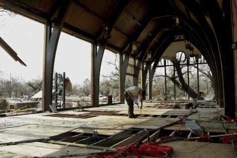 ABC’s Robin Roberts retraces her post-Hurricane Katrina journey back to hometown