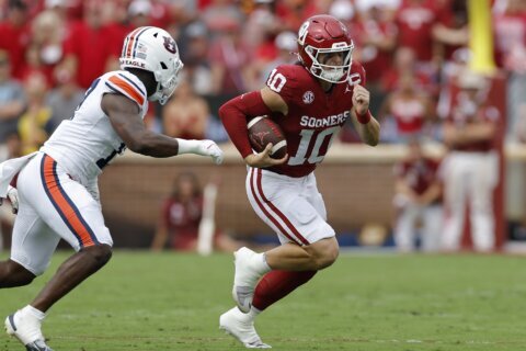 No. 11 Oklahoma's 9 sacks and Mateer's late TD sink No. 22 Auburn and ex-Sooners QB Arnold