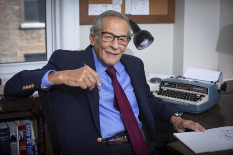 Robert Caro reflects on childhood as he receives New York Historical’s Historians’ Laureate Medal