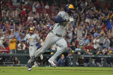 Turang has RBI single in 10th as Brewers beat Cardinals 3-2, cut magic number for division to 1