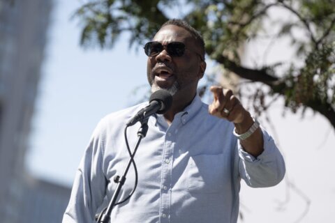 8 killed and 50 wounded in Chicago over long weekend as Trump plans federal deployment