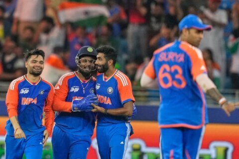 India beats Pakistan with only 2 balls left to win cricket’s Asia Cup but refuses to receive trophy