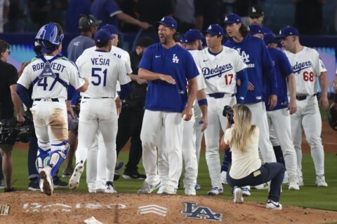 Clayton Kershaw soaks in the applause in his last regular-season start at Dodger Stadium