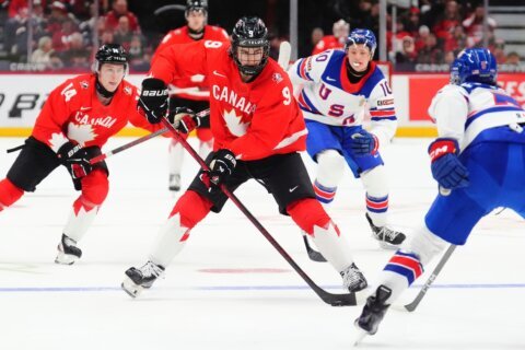 NCAA rule change leads to mass redistribution of talent between CHL and college hockey