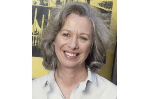 Polly Holliday, theater star famous as the tart waitress Flo on sitcom ‘Alice,’ dies at 88